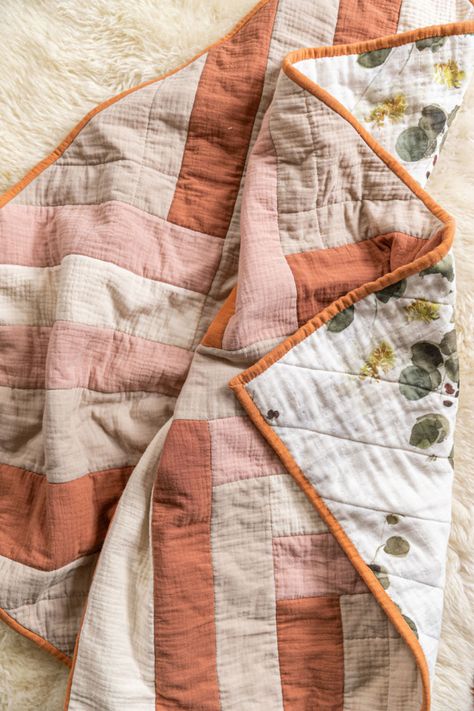 Cozy Baby Blankets, Quilt From Baby Blankets, Rectangle Patchwork Quilt, Canvas Material Sewing Projects, Patchwork, How To Make A Twin Size Quilt, Quilted Baby Blankets, Dusty Pink Quilt, Easy Quilt Ideas For Beginners