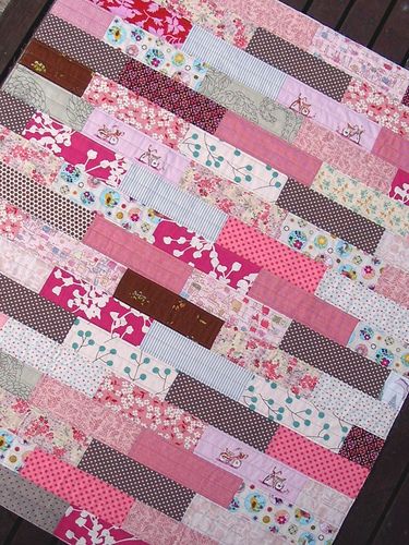 Jelly Rolls, Red Pepper Quilts, Jelly Roll Quilt Patterns, Quilt Modernen, Baby Quilt Patterns, Beginner Quilt Patterns, Pink Quilts, Jellyroll Quilts, Easy Quilt Patterns