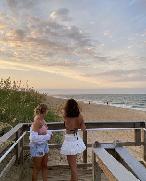 Summer Obx Aesthetic, Pouge Life Aesthetic, Pouge Aesthetic, Pogue Summer Aesthetic, Obx Aesthetic Photos, July Girl Aesthetic, Pouge Summer Aesthetic, Obx Summer Vibes, Pogue Summer