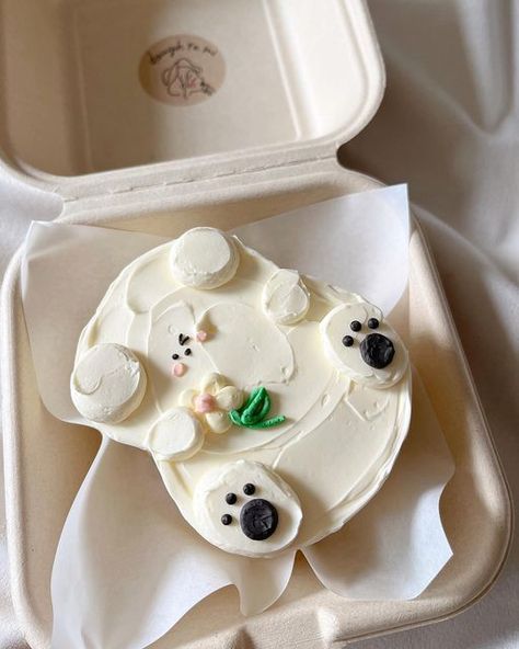 Yellow Bento Cake, Bento Cake Bear, Korean Lunchbox Cakes, Cute Korean Cake Design, Korean Cake Bear, Chocolate Ganache Cake, White Chocolate Ganache, Fashion Cakes, Angel Food Cake