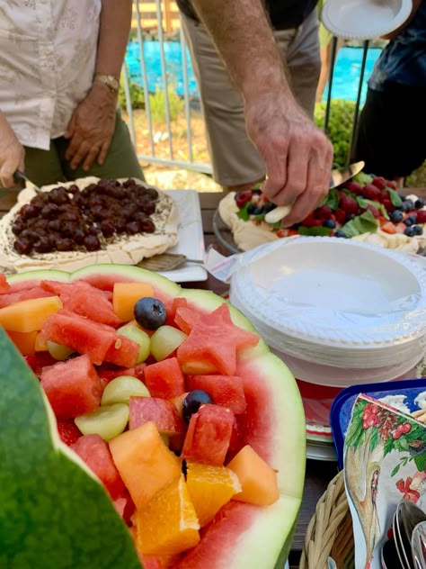 Australia Christmas Food, Christmas Food Australia, Aussie Summer Christmas, Aussie Christmas Food, Christmas Australia Aesthetic, Australia Christmas Aesthetic, Aussie Christmas Aesthetic, Australian Christmas Aesthetic, Christmas Aussie