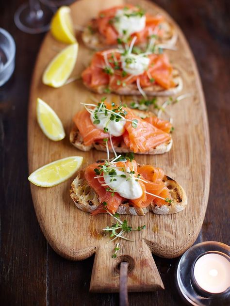 Smoked Salmon on Toast | Fish Recipes | Jamie Oliver Recipes Traditional Christmas Dinner Menu, Salmon Starter, Posh Dinner, Traditional Christmas Dinner, Toast Ideas, Perfect Dinner Party, Smoked Salmon Recipes, Marinated Salmon, Christmas Dinner Menu