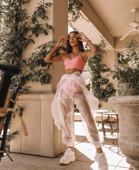 olivia rouyre coachella 2019 Mode Coachella, Olivia Rouyre, Trendy Festival Outfits, Cochella Outfits, Coachella Looks, Coachella 2019, Festival Outfits Rave, Fest Outfits, Look Festival