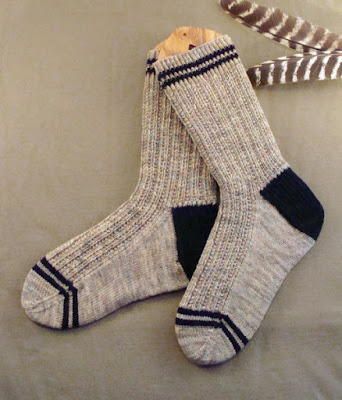 AllFreeKnitting.com - Free Knitting Patterns, Knitting Tips, How-To Knit, Videos, Hints and More! Neutral Socks, Knitted Socks Free Pattern, Diy Tricot, Argyle Socks, Hand Knit Socks, Sock Knitting Patterns, Crochet Socks, Free Socks, Knitted Slippers