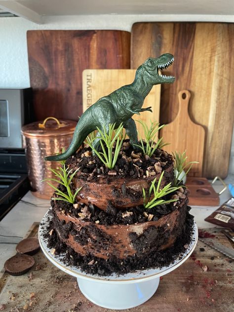 Easy Jurassic Park Cake, 3rd Dinosaur Birthday Cake, Dino 3rd Birthday Cake, 3rex Dinosaur Cake, Dirt Cake Dinosaur, Third Birthday Dinosaur Cake, Dinosaur Diy Cake, Homemade Dinosaur Cake Simple, Threerex Cake