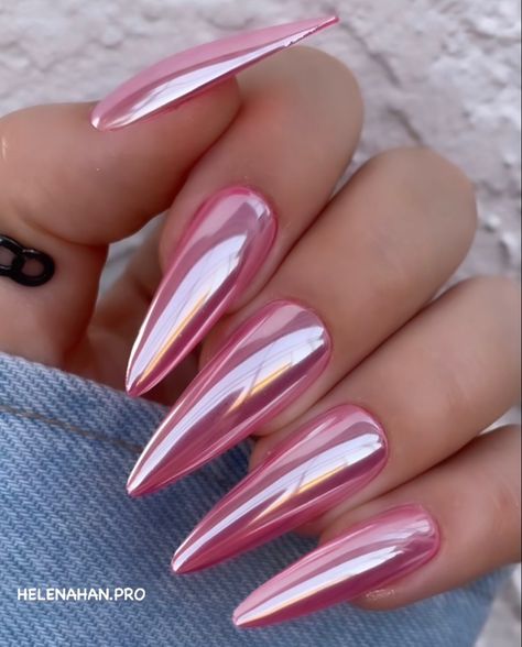 Pink Mirror Nails, Metallic Pink Nails, Pink Metallic Nails, Chrome Nails Ideas, Chrome Pink Nails, Pink Chrome Nails, Salon Nails, Chrome Nails Designs, Press On Nails Medium