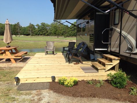 Add Deck for summer RV home for lovely outdoor space Trailer Deck Ideas, Camper Deck, Porch For Camper, Campsite Decorating, Trailer Deck, Rv Homes, Trailer Living, Camper Living, Rv Decor