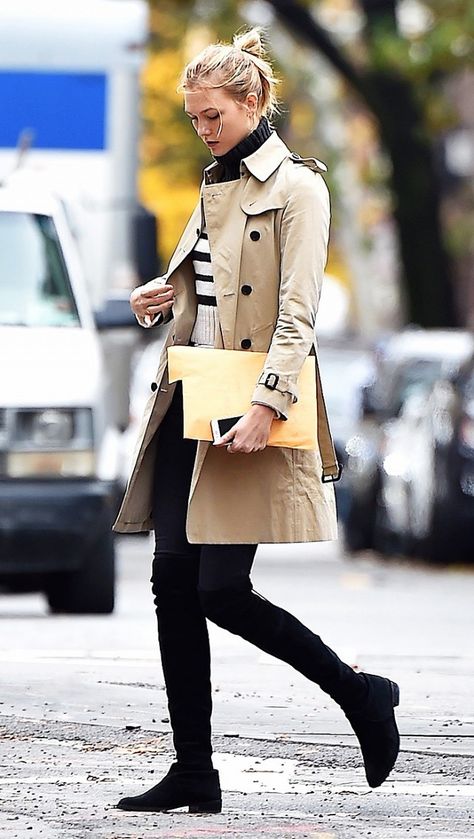 Karlie Kloss wears a tan button trench coat, striped sweater, black skinny jeans, and Stuart Weitzman over-the-knee boots Trent Coat, Karlie Kloss Style, Style Casual Chic, Trench Coat Outfit, Girlfriend Shirts, Casual Chique, Burberry Trench Coat, Elsa Hosk, Karlie Kloss