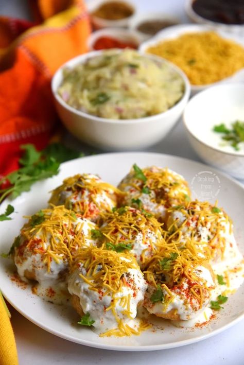 Quick, simple and delicious Homemade Dahi Puri Recipe with detailed step by step pictures. Dahi Puri Chaat recipe, Dahi Batata Puri recipe – learn how to make easy dahi puri chaat at home! Dahi Puri, Dahi Vada, Puri Recipes, Pani Puri, Chaat Recipe, Desi Food, Chaat Masala, Indian Street Food, How To Cook Potatoes