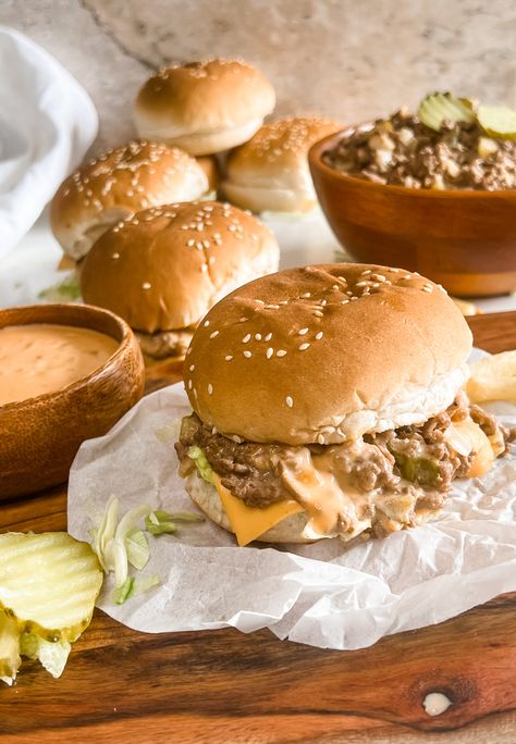 Big Mac Sloppy Joes Big Mac Sloppy Joe Recipe, Big Mac Sloppy Joe, Ww Pound Dropper, Big Mac Sloppy Joes, Big Mac Sloppy, Pound Dropper Recipes, Big Mac Sauce Recipe, Mac Sauce Recipe, Pound Dropper