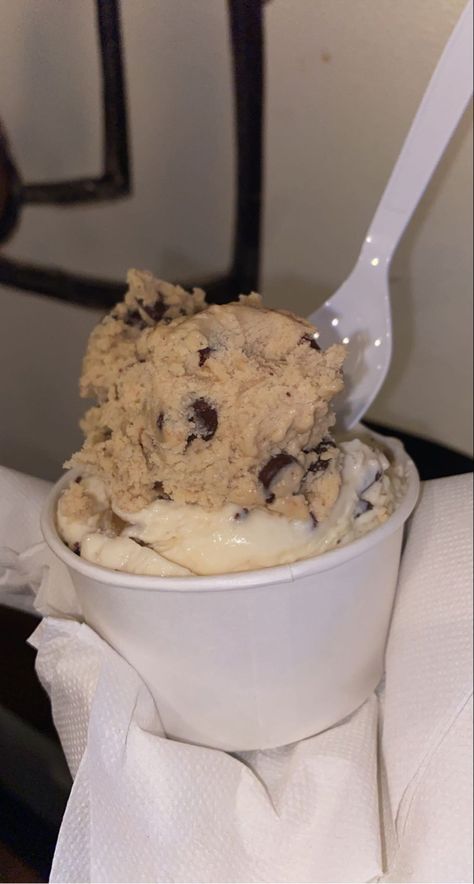 Cookie Dough Ice Cream Aesthetic, Ice Cream Cookie Dough, Cookie Dough Desserts, Creamy Ice Cream, Cookie Dough Ice Cream, Junk Food Snacks, Food Babe, Food Therapy, Yummy Comfort Food