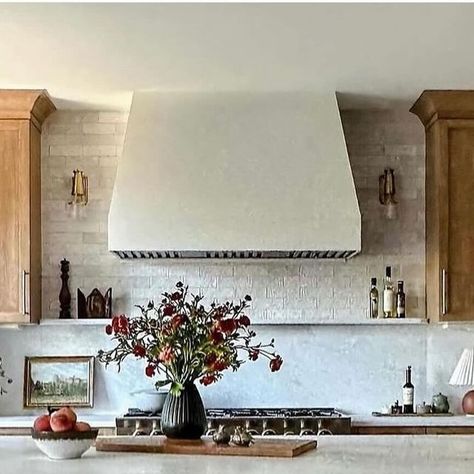 Hoodsly | Wooden Range Hoods | Shoutout to YOU and your incredible kitchen designs 🤩  Our monthly photo contest is right around the corner and there is still time to... | Instagram Hoodsly Range Hood, Plastered Range Hood, Plaster Range Hood Ideas, Wooden Range Hood Ideas, Range Hood Cabinet, Plaster Range Hood, Plaster Hood, Range Hood Ideas, Wooden Range