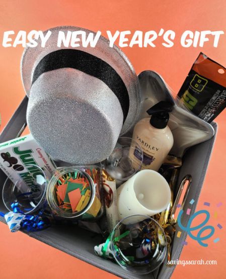 Easy New Year's Gift Friends And Family Will Love Family Gift Baskets, Repair Furniture, Food Holidays, Education Books, Family Diy, Ideas Family, Food Home, 3 People, Gift Basket Ideas