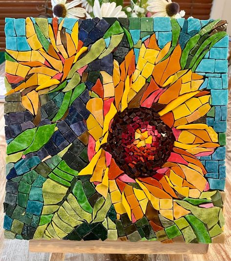 Mosaic Sunflowers, Mosaic Sunflower, Sunflower Mosaic, Mosaic Art Diy, Mosaic Garden Art, Mosaic Art Projects, Mosaic Madness, Mosaic Tile Art, Paper Collage Art