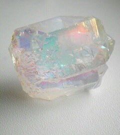 No Ordinary Girl, Crystal Aesthetic, Aura Crystals, Rainbow Aesthetic, Pretty Rocks, Cool Rocks, Crystal Magic, Minerals And Gemstones, Gems And Minerals