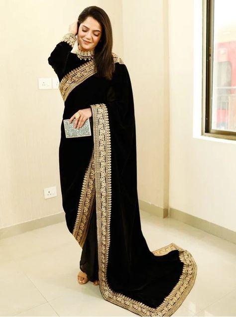 New Designer Party Wear Black Velvet Saree With Embroidered Lace Work With Blouse Black Velvet Saree, Velvet Saree, Velvet Embroidery, Designer Sarees Wedding, Saree Designer, Modern Saree, Desi Fashion Casual, Black Saree, Designer Sarees Online