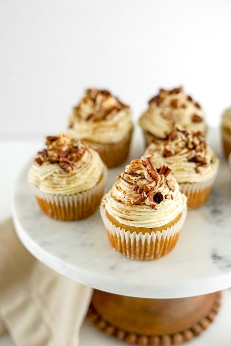 Honey Butter Cream Frosting, Spiced Rum Cupcakes, Spice Cupcake Recipes, Unique Cupcake Flavors, Booze Cupcakes, Adult Cupcakes, Rum Cupcakes, Boozy Baking, Honey Cupcakes