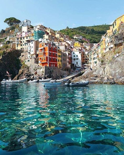 Want to see beautiful vacation places?😍🌍 Follow m Cinque Terre Italy, Beautiful Vacations, Nice Place, Clipuri Video, Italy Photo, Visit Italy, Vacation Places, Beautiful Places To Travel, Travel Inspo