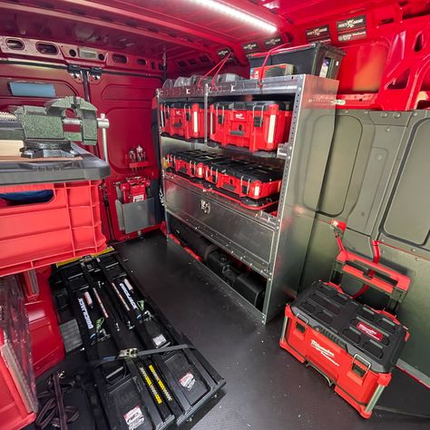 Pack Out Milwaukee, Mobile Mechanic Setup, Electrician Van, Work Truck Storage, Van Layout, Van Organization, Work Van, Milwaukee Packout, Mobile Workshop