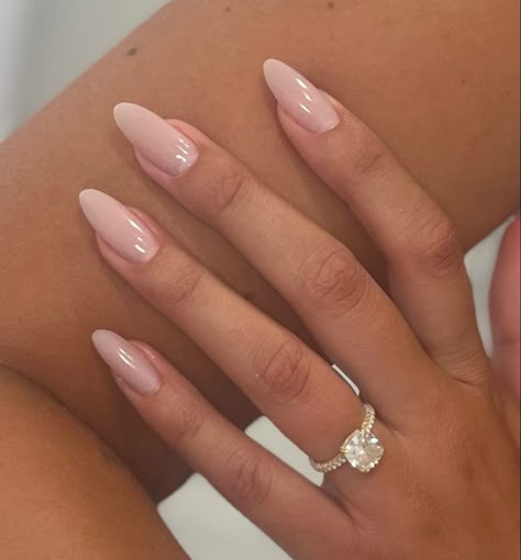 Manicured Nails, Unghie Sfumate, Kutek Disney, Jelly Nails, Oval Nails, Neutral Nails, Girls Nails, Classy Nails, Pretty Acrylic Nails