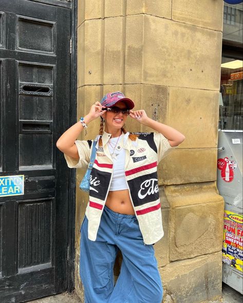 outfit , clothes , fashion , thrift , vintage , couture , glamour , high end , fit Fashion Thrift, Thrift Vintage, Aelfric Eden, Oversized Shirts, Streetwear Shorts, Oversized Streetwear, Retro Streetwear, Vintage Couture, Streetwear Casual