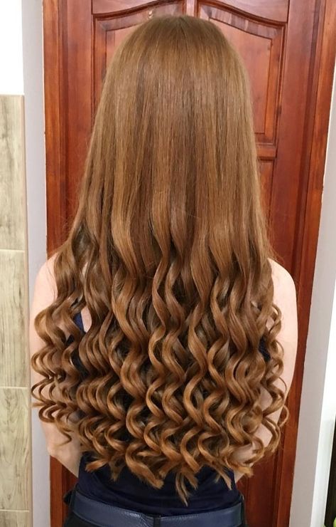 Bottom Curls, Long Shiny Hair, Chocolate Brown Hair Color, Bouffant Hair, Braided Hairstyle, Coat Trends, Glam Hair, Long Curls, Clean Makeup