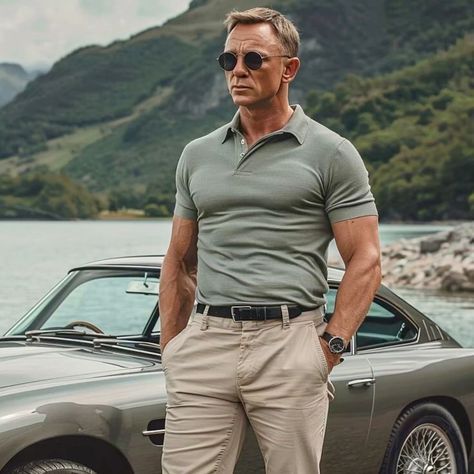 James Bond Outfits, Bond Outfits, Daniel Craig Style, Summer Outfits For Men, Bond Suits, Bond Style, James Bond Style, Daniel Craig James Bond, Smart Casual Menswear