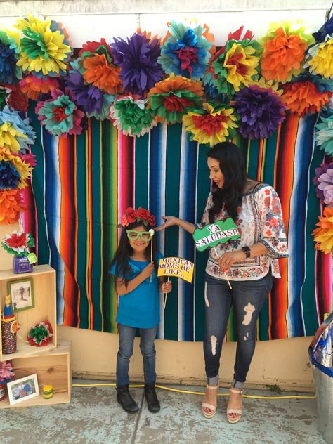 Mexican Themed Photo Backdrop, Mexican Photo Booth, Elegant Mexican Backdrop, Talavera Photo Backdrop, Mexican Photo Frame Party Ideas, Mexican Flower Photo Backdrop, Fiesta Photo Booth, Stage School, Mexican Party Decorations