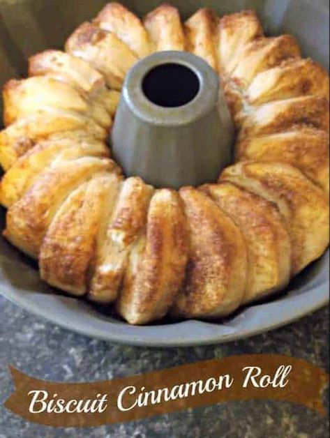 Easy way to make cinnamon rolls using refrigerated biscuits. Biscuit Cinnamon Rolls, Pillsbury Biscuits, Cinnamon Roll Recipe, Breakfast Sweets, Biscuits Easy, Cinnamon Rolls Homemade, Roll Recipe, Bundt Pan, Think Food