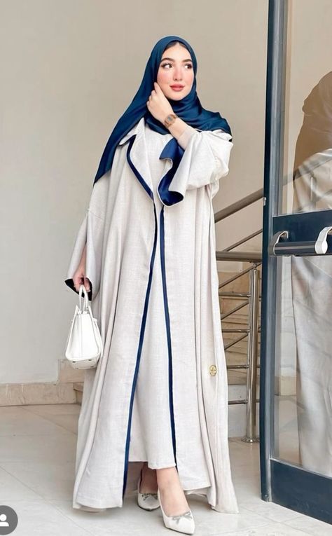 Kimonos, Mode Abayas, Abaya Designs Latest, Abaya Outfit, Hijabista Fashion, Modest Casual Outfits, Moslem Fashion, Modern Hijab Fashion, Fashion Top Outfits