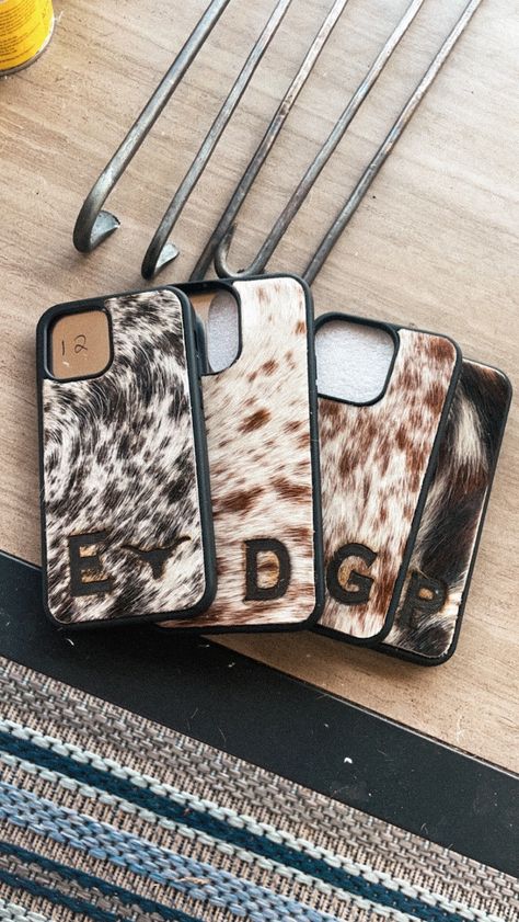 Genuine Hair on Hide Western Cow Iphone Case Phone Case - Etsy Australia Western Phone Case Ideas, Cowhide Phone Case, Cute Country Phone Cases, Western Christmas List, Diy Western Crafts, Western Christmas Gift Ideas, Diy Western Decor, Western Christmas Gifts, Western Crafts Diy