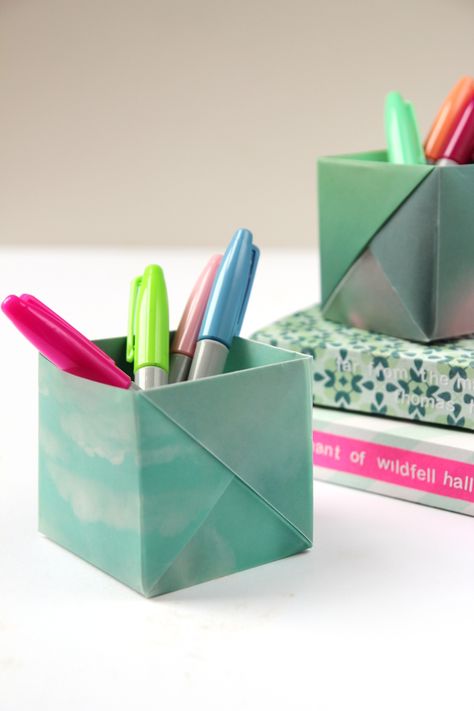 Origami Pen Holders – Scrap Booking Origami Pencil Holder, Origami Kutu, Diy Origami Home Decor, Origami Home Decor, Origami Cube, Tutorial Origami, Origami Ball, Paper Pot, Folding Origami