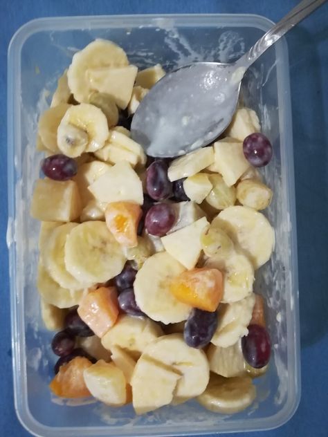 Fruit, Fruit Salad, Oatmeal, Fruit Chat, Food And Drink, Yummy Food, Salad, Quick Saves