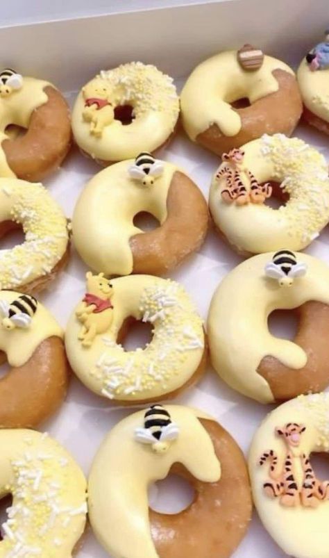 Winnie The Pooh Doughnut, Winnie The Pooh Candy Table Ideas, Hunny Pot Cupcakes, Thanks Giving Treat Ideas, Winnie The Pooh Apples, Winnie The Pooh Desserts Sweets, Gender Reveal Sweets Ideas, Winnie The Pooh Recipes, Winnie The Pooh Treats Sweets