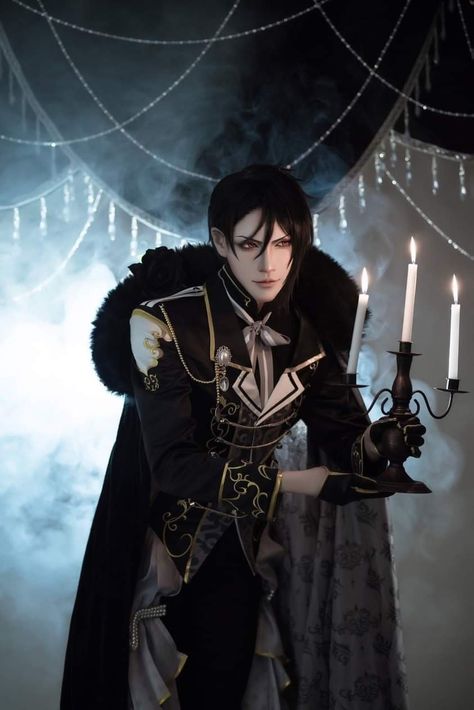 Sebastian Michaelis Cosplay, Black Butler Comics, Black Butler Funny, Black Butler Grell, Black Butler Cosplay, Black Butler Sebastian, Black Butler Manga, Black Butler Characters, Black Butler 3