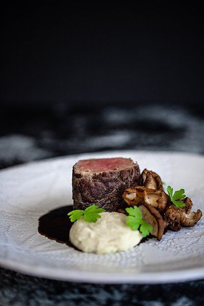 Leek Puree, Gourmet Food Plating, Potato Leek, Beef Fillet, Roasted Fennel, Surrey England, Fine Dining Recipes, Shiitake Mushrooms, Boutique Hotels