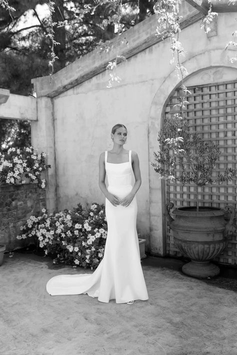 Jane Hill Style #Tommie. Jane Hill Coco, Bhldn Marnie Gown, Jane Hill Blake Dress, Jane Hill Wedding Dress Huntleigh, Jane Hill Bridal, Jane Hill, Gowns Bridesmaid, Dress 2024, The Midnight