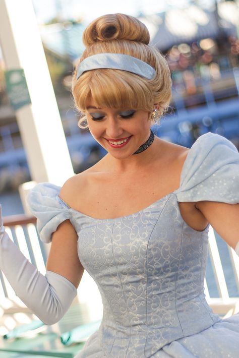 Cinderella Pictures, Alice In Wonderland Pictures, Cinderella Characters, Cinderella Cosplay, Disney Face Characters, Disney Makeup, Cinderella Disney, Princess Pictures, Princess Cinderella