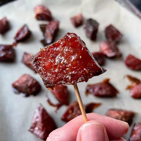 Candied Sausage, Candied Meat, Candied Kielbasa, Kielbasa Bites, Sausage Bites, Meat Candy, Kielbasa Recipes, Tiktok Recipes, Savory Bites