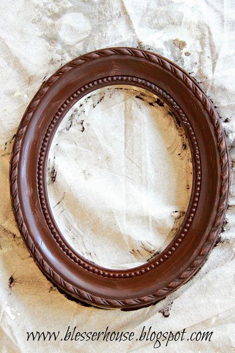 Thrifted Frames, Urban Farmhouse Decor, Myrtle Beach Trip, Distressing Painted Wood, Round Picture Frames, Plastic Picture Frames, Thrift Store Diy, Painted Picture Frames, Oval Picture Frames