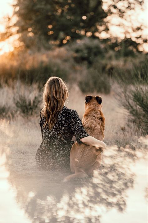 Two Dogs And Owner Photography, Photo Shoot With Your Dog, Photoshoot Dog Ideas, Pictures With Dogs Ideas, Dog Photoshoot Ideas With Owner, Poses With Dogs, Dog Owner Photography, Dog Owner Photoshoot, Dog Family Pictures