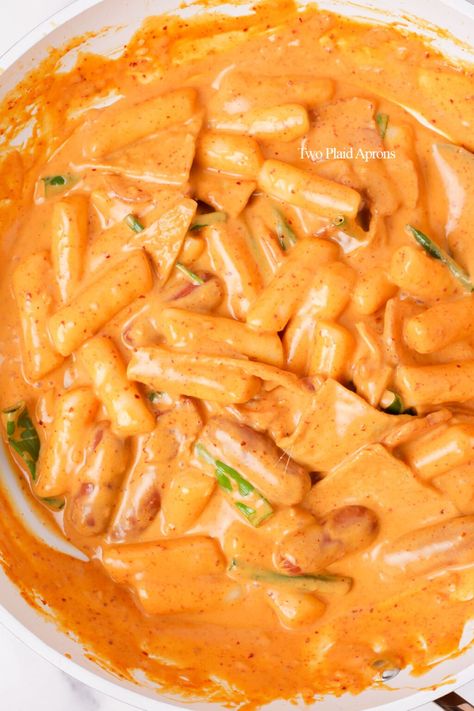 Gluten Free Tteokbokki, Ramen Tteokbokki Recipe, Tteokbokki Creamy, Tteokbokki Sauce Recipe, Rose Tteokbokki, Tteokbokki Recipe, Mint Juice, Rose Pasta, Yogurt Drink