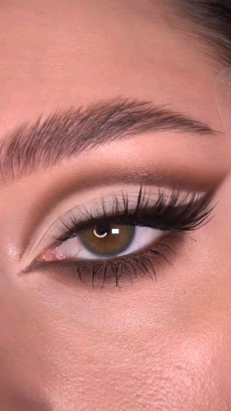 makeup | Natural eye makeup, Makeup routine, Eye makeup tutorial Prom Eye Makeup, Eye Makeup Techniques, Eye Makeup Pictures, Eye Makeup Steps, Makijaż Smokey Eye, Pinterest Makeup, Eye Makeup Designs, Makeup Eye Looks, Natural Eye Makeup