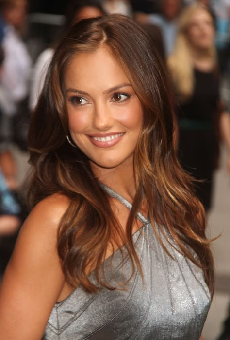 Minka Kelly Minka Kelly Hair, Minka Kelly Style, Coffee Hair, Hair Color Chocolate, Minka Kelly, Tiffany Blue, Brunettes, Beautiful Smile, Beauty Face