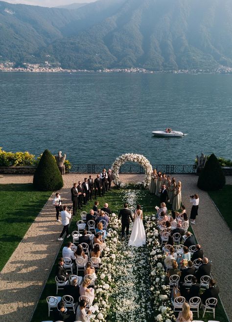 Wedding Ideas Greece, Simple Classic Wedding Aesthetic, Italian Wedding Colors, Lac Como, Dream Marriage, Destination Wedding Italy, Dream Wedding Decorations, Dream Wedding Venues, Lake Como Wedding