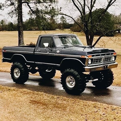 Old Tow Trucks, Truck Restoration, Ford Trucks For Sale, 79 Ford Truck, 1979 Ford Truck, Country Trucks, Trucks Lifted Diesel, Trucks Ford, Vintage Pickup