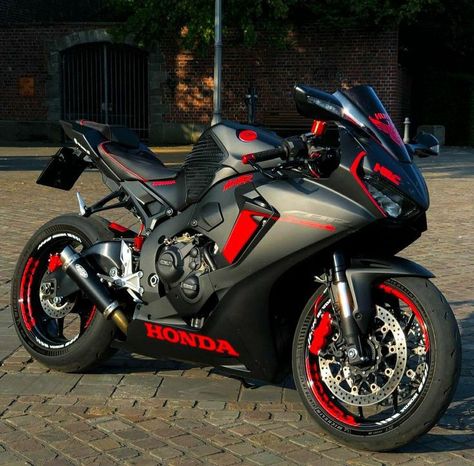 New bike new Wallpaper hd picture so beautiful Hayabusa havibike Honda car and all new Wallpaper Tmax Yamaha, Best Motorbike, Stylish Bike, Motocross Love, Image Moto, Мотоциклы Cafe Racers, Motorcross Bike, Bike Aesthetic, Custom Sport Bikes