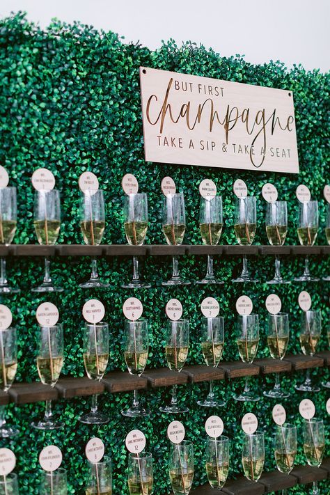 Champagne Wall Acrylic, Seating Chart Wedding Champagne Wall, Champagne Ideas Party, Find Your Seat Champagne Wall, Green Champagne Wall, Bubbles And Buds Wall Wedding, Wedding Champagne Seating Chart, Champagne Wedding Details, Champagne Wall Wedding Seating Chart