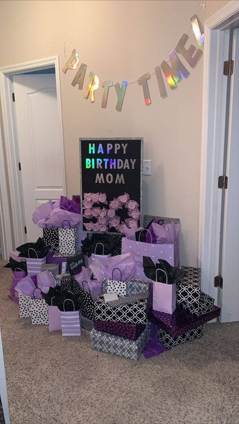 50 Presents For 50th Birthday Mom, 50th Surprise Birthday Party Mom, Birthday Presents Ideas For Mom, Gift A Day Birthday, A Gift A Day For Birthday, 50 Days Of Gifts For 50th Birthday, Surprise Mom Birthday Ideas, Gifts For My Boyfriends Mom, Numbered Gifts For Birthday