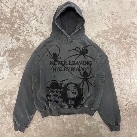 Lowheads on Instagram: “Hollywood Staple from Neverleavinghollywood Available on Lowheads.com @neverleavinghollywood #streetwear #streetwearfashion…” Oversized Hoodie Men, Gothic Hoodies, Harajuku Goth, Goth Harajuku, Oversize Pullover, Tracksuit Men, Retro Streetwear, Women Streetwear, Harajuku Streetwear